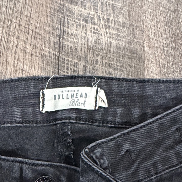 Bullhead Women's Charcoal Skinny Jeans - Picture 2 of 4